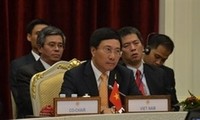 ASEAN Foreign Ministers meet with partners in Phnom Penh